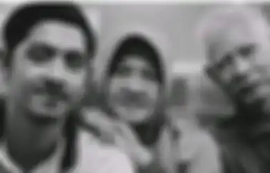 Paras Mertua Putri Anne Banjir Pujian, Wajah Ayah Arya Saloka Saat Belia Ini Disebut-sebut Bagaikan Saudara Kembar Putranya, Netizen: Baba Gantengnya Nurun dari Bapaknya