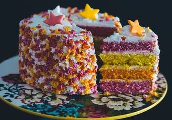 Jangan Bingung Kalau Habis Pesta Mau Menyimpan Sisa Kue di Mana, Begini Ternyata Cara Menyimpan Kue Agar Tahan Lama, Gak Perlu Kulkas!