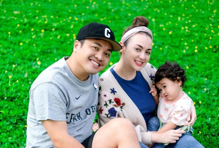 Keluarga Rianti Cartwright 