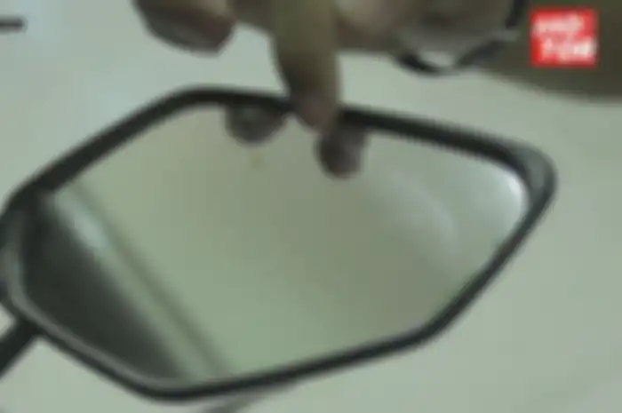 Pasang spion harus sepasang.
