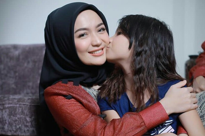 Imel dan putrinya Aqila Ramadhani Sirajuddin 