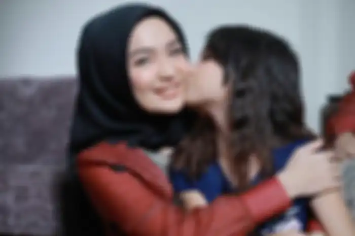 Imel dan putrinya Aqila Ramadhani Sirajuddin 
