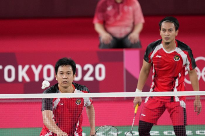 Pasangan ganda putra Indonesia, Mohammad Ahsan/Hendra Setiawan, pada perebutan medali perunggu Olimpiade Tokyo 2020 di Musashino Forest Plaza, Sabtu (31/7/2021).