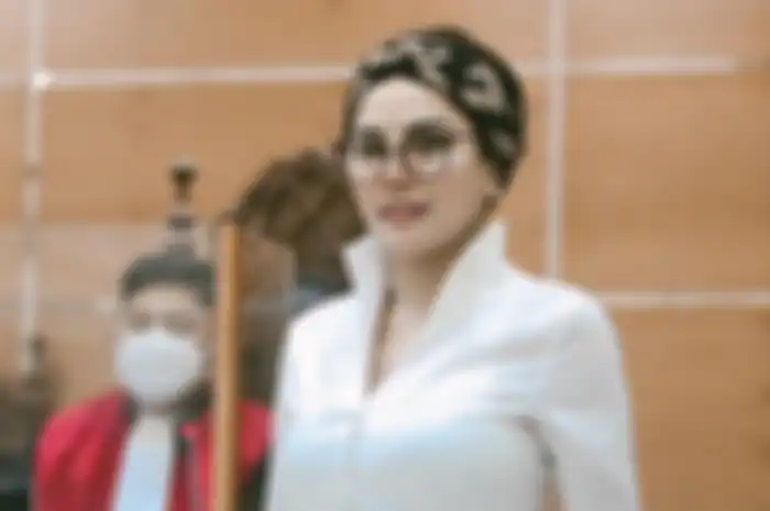 Belajar Al Quran, Nikita Mirzani buat sosok ini kaget karena bisa menulis bahasa Arab.