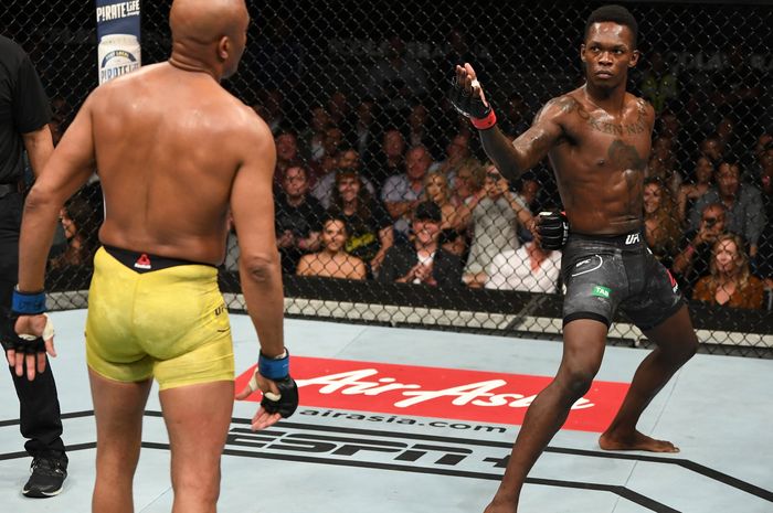 Laga UFC 234 antara Israel Adesanya Melawan Anderson Silva, Minggu (10/2/2019).