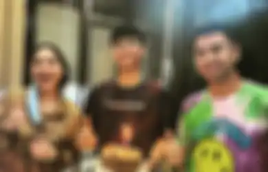 Dimas Ramadhan Ulang Tahun ke-20 Tahun, Nagita Slavina Hadiahi Ponsel Mewah sampai Bikin Raffi Ahmad  Protes