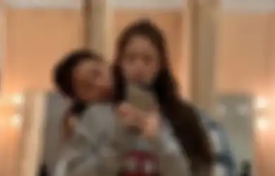 Besties! Jung Ho Yeon Cerita Awal Persahabatannya dengan Jennie BLACKPINK